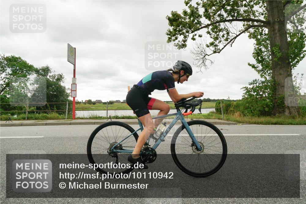 30.08.2026 - Elbe Triathlon Hamburg Michael Burmester http://msf.ph/oto/10110942 30.08.2026 15:34:58 Radfahren  meine-sportfotos.de