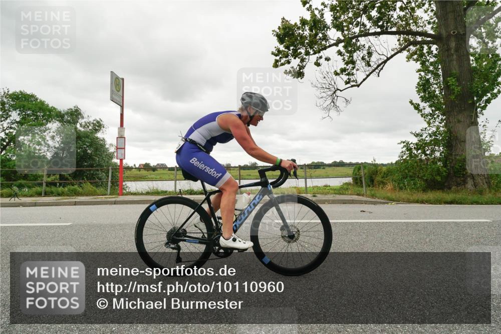 30.08.2026 - Elbe Triathlon Hamburg Michael Burmester http://msf.ph/oto/10110960 30.08.2026 15:36:50 Radfahren  meine-sportfotos.de
