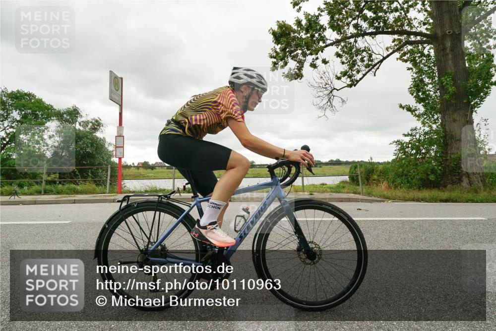 30.08.2026 - Elbe Triathlon Hamburg Michael Burmester http://msf.ph/oto/10110963 30.08.2026 15:37:01 Radfahren  meine-sportfotos.de