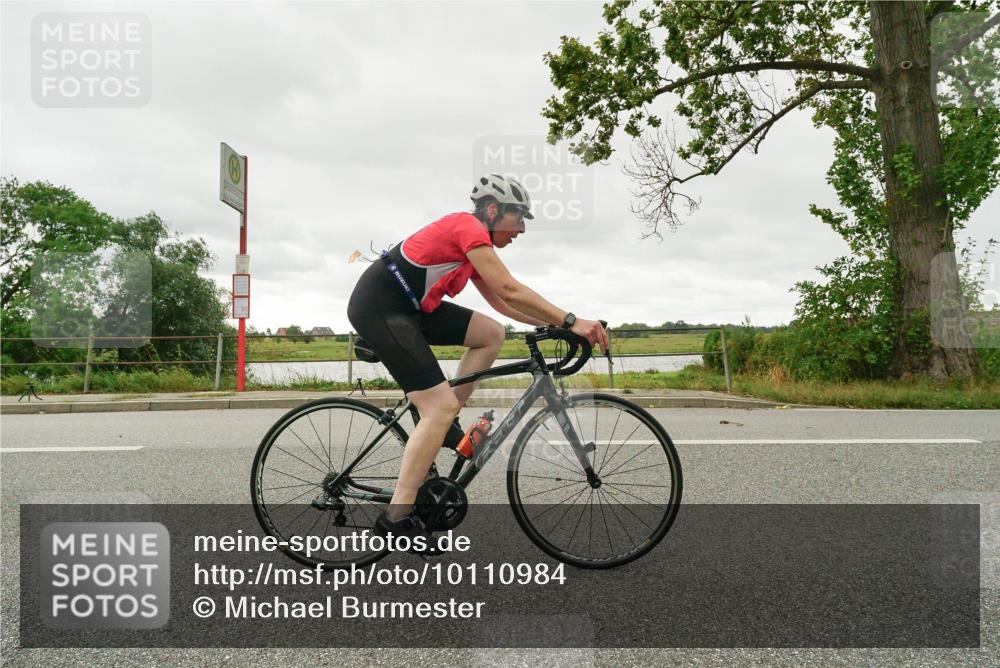 30.08.2026 - Elbe Triathlon Hamburg Michael Burmester http://msf.ph/oto/10110984 30.08.2026 15:39:28 Radfahren  meine-sportfotos.de