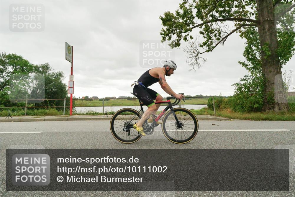 30.08.2026 - Elbe Triathlon Hamburg Michael Burmester http://msf.ph/oto/10111002 30.08.2026 15:40:49 Radfahren  meine-sportfotos.de