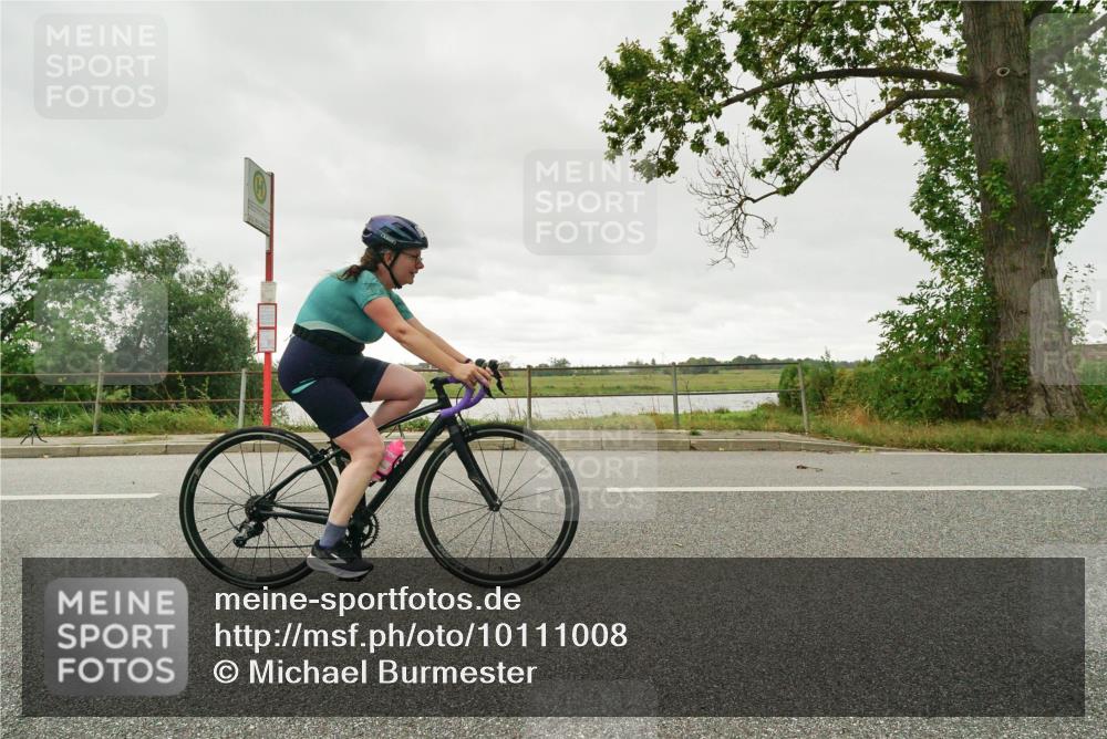 30.08.2026 - Elbe Triathlon Hamburg Michael Burmester http://msf.ph/oto/10111008 30.08.2026 15:41:09 Radfahren  meine-sportfotos.de