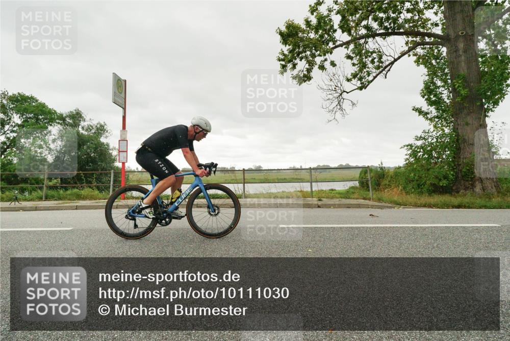 30.08.2026 - Elbe Triathlon Hamburg Michael Burmester http://msf.ph/oto/10111030 30.08.2026 15:41:59 Radfahren  meine-sportfotos.de