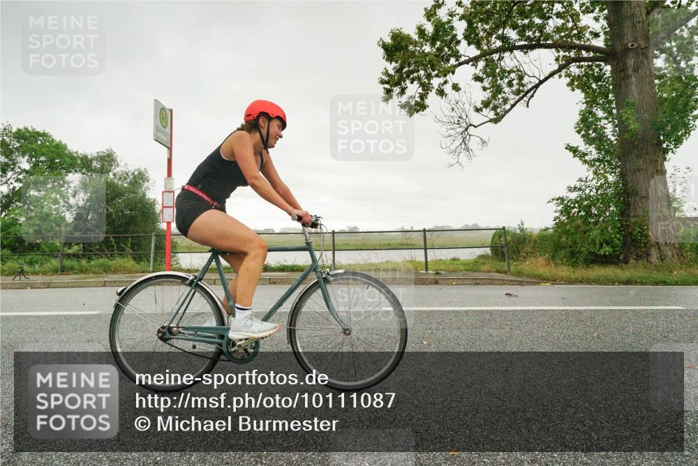 30.08.2026 - Elbe Triathlon Hamburg Michael Burmester http://msf.ph/oto/10111087 30.08.2026 15:46:54 Radfahren  meine-sportfotos.de