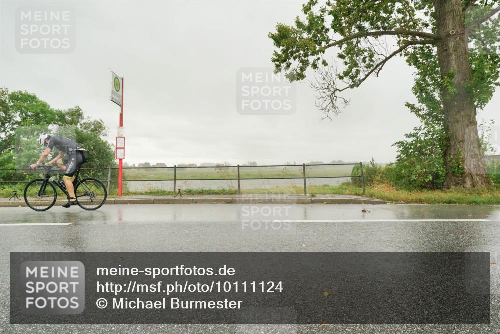 30.08.2026 - Elbe Triathlon Hamburg Michael Burmester http://msf.ph/oto/10111124 30.08.2026 15:49:13 Radfahren  meine-sportfotos.de