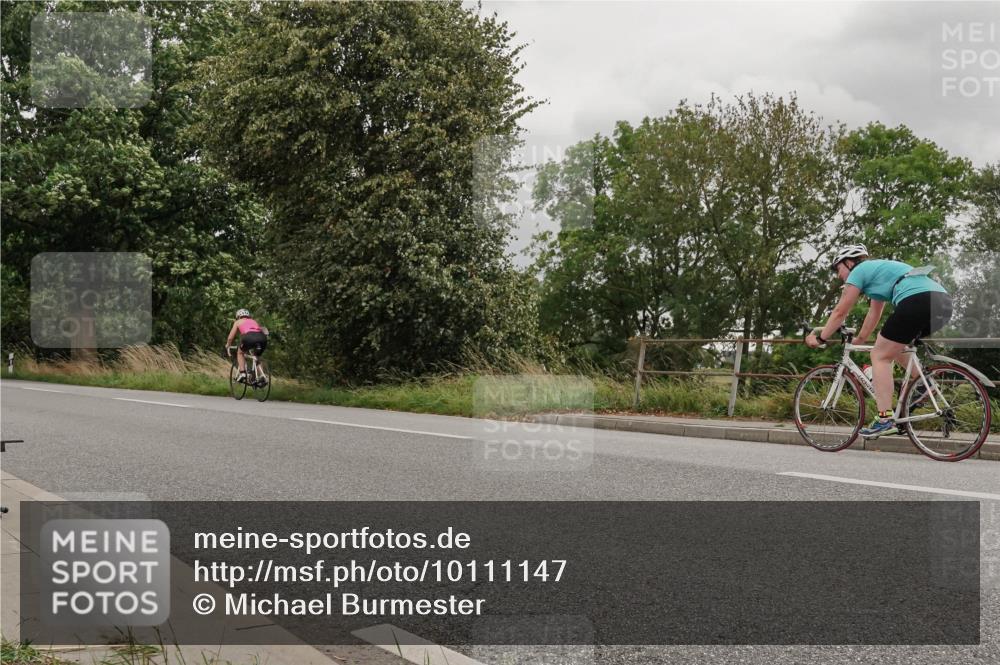 30.08.2026 - Elbe Triathlon Hamburg Michael Burmester http://msf.ph/oto/10111147 30.08.2026 14:10:24 Radfahren 147, 167 meine-sportfotos.de