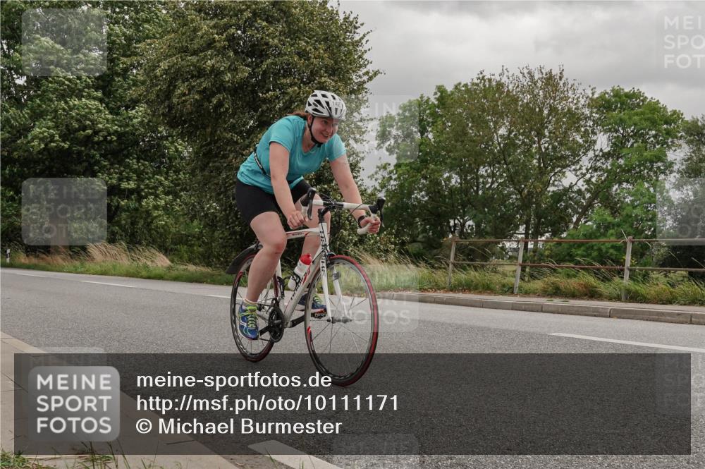 30.08.2026 - Elbe Triathlon Hamburg Michael Burmester http://msf.ph/oto/10111171 30.08.2026 14:11:52 Radfahren 142, 142, 157, 162 meine-sportfotos.de