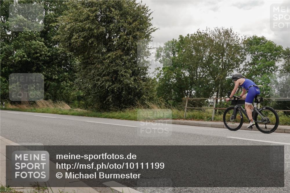 30.08.2026 - Elbe Triathlon Hamburg Michael Burmester http://msf.ph/oto/10111199 30.08.2026 14:13:29 Radfahren 135 meine-sportfotos.de