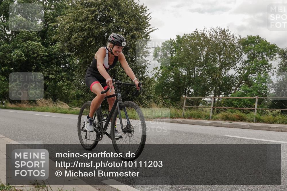 30.08.2026 - Elbe Triathlon Hamburg Michael Burmester http://msf.ph/oto/10111203 30.08.2026 14:13:56 Radfahren 169, 164, 169 meine-sportfotos.de