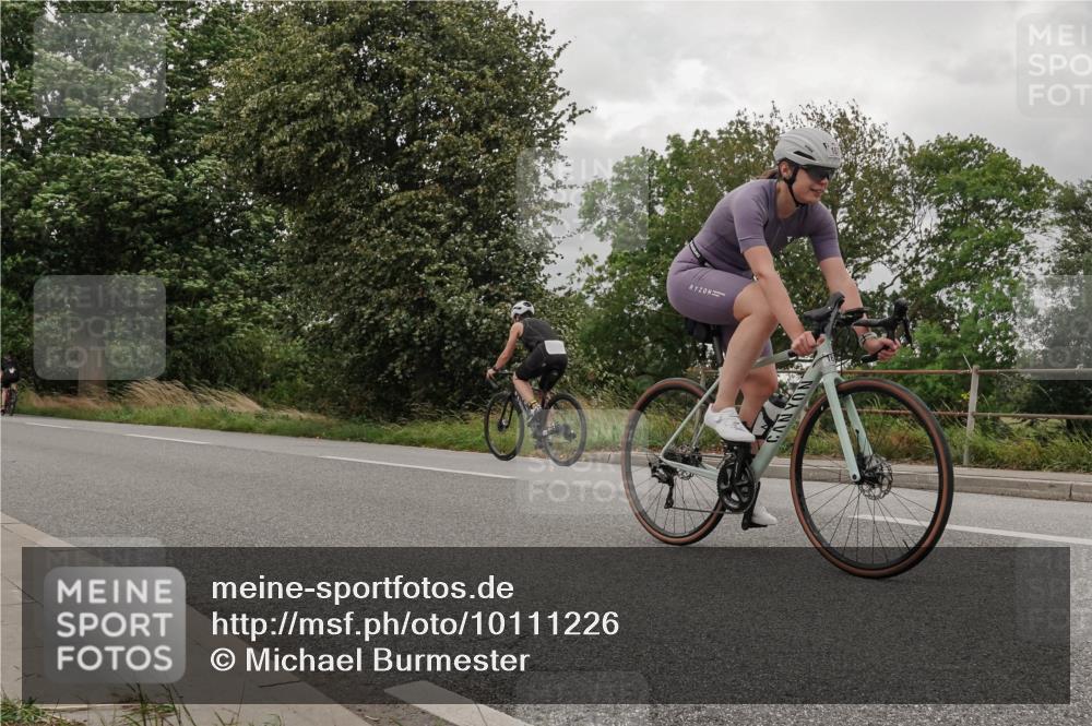 30.08.2026 - Elbe Triathlon Hamburg Michael Burmester http://msf.ph/oto/10111226 30.08.2026 14:15:11 Radfahren 160, 167 meine-sportfotos.de