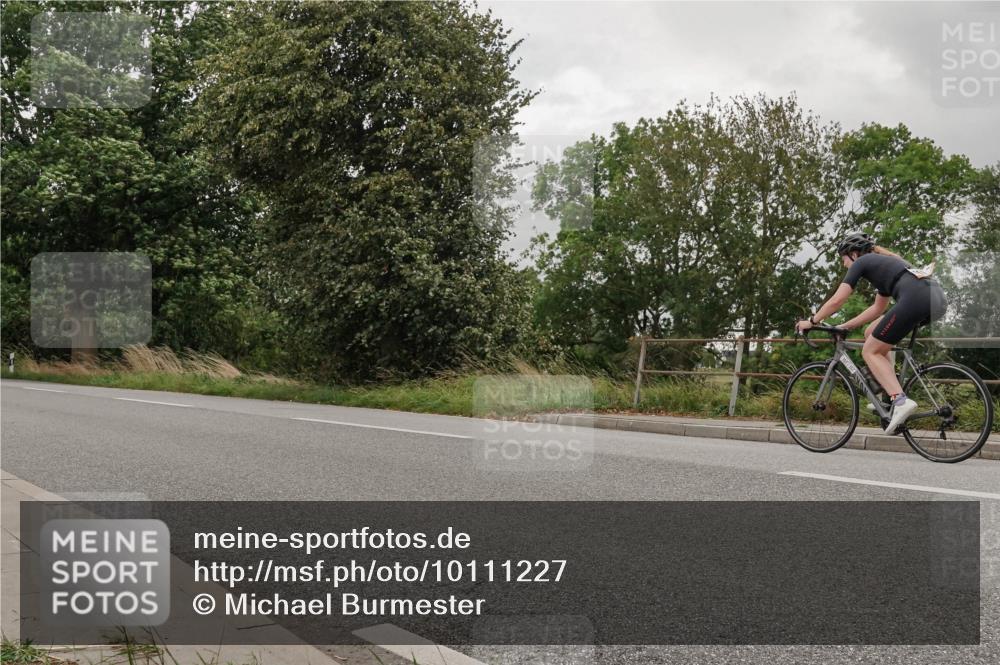 30.08.2026 - Elbe Triathlon Hamburg Michael Burmester http://msf.ph/oto/10111227 30.08.2026 14:15:31 Radfahren 147 meine-sportfotos.de