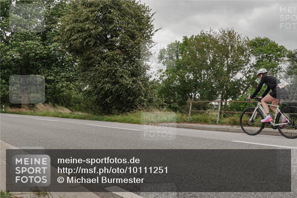 30.08.2026 - Elbe Triathlon Hamburg Michael Burmester http://msf.ph/oto/10111251 30.08.2026 14:16:46 Radfahren 137 meine-sportfotos.de