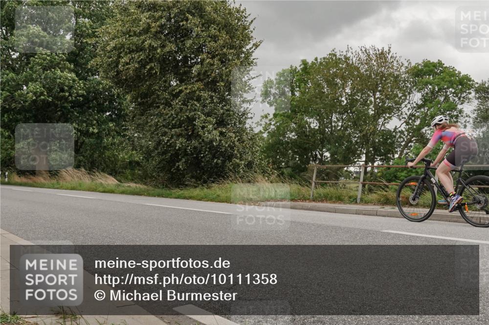 30.08.2026 - Elbe Triathlon Hamburg Michael Burmester http://msf.ph/oto/10111358 30.08.2026 14:26:18 Radfahren  meine-sportfotos.de