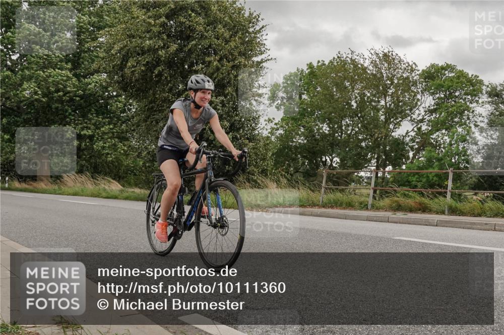 30.08.2026 - Elbe Triathlon Hamburg Michael Burmester http://msf.ph/oto/10111360 30.08.2026 14:27:02 Radfahren 141 meine-sportfotos.de