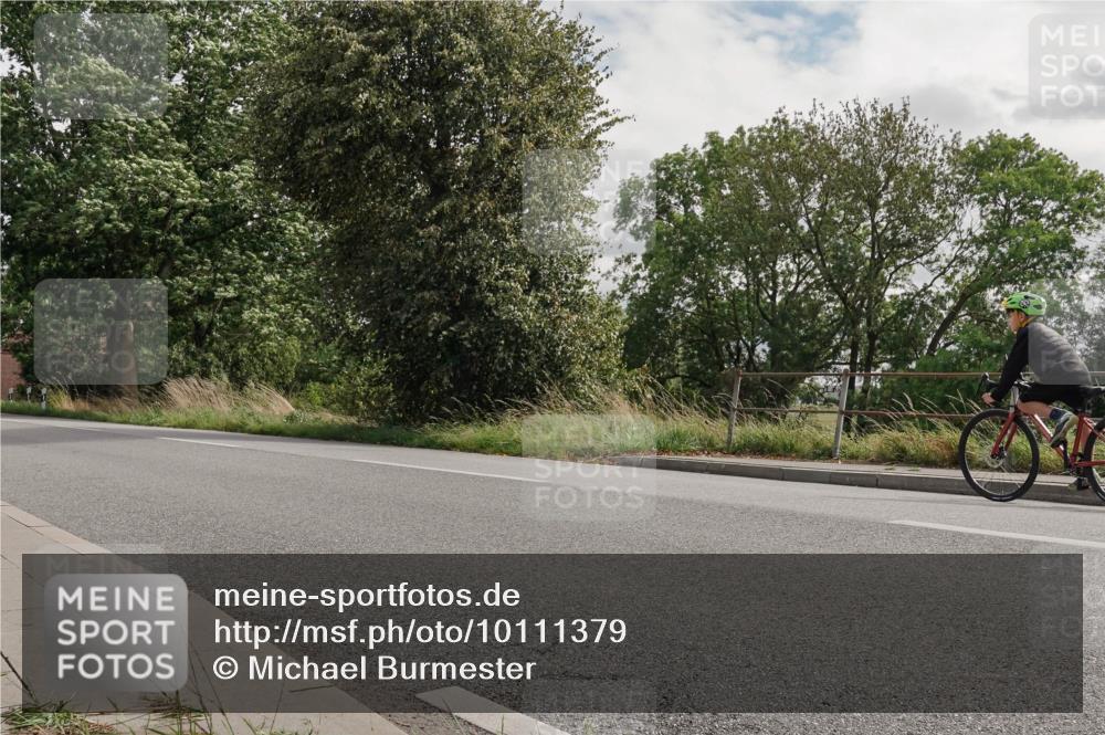 30.08.2026 - Elbe Triathlon Hamburg Michael Burmester http://msf.ph/oto/10111379 30.08.2026 14:37:29 Radfahren  meine-sportfotos.de