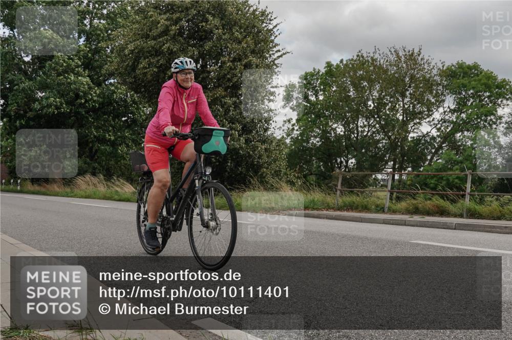 30.08.2026 - Elbe Triathlon Hamburg Michael Burmester http://msf.ph/oto/10111401 30.08.2026 14:44:12 Radfahren  meine-sportfotos.de