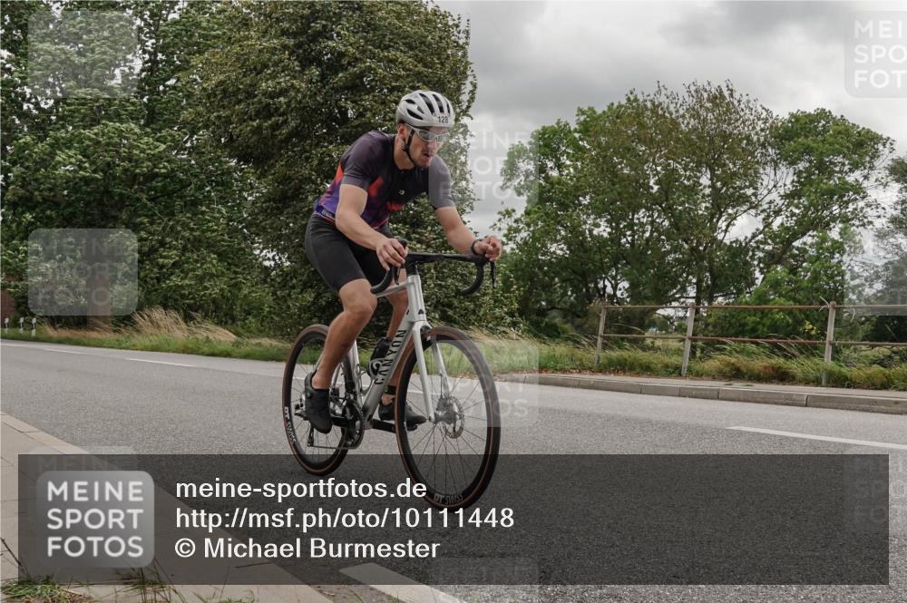 30.08.2026 - Elbe Triathlon Hamburg Michael Burmester http://msf.ph/oto/10111448 30.08.2026 14:49:37 Radfahren 128, 128 meine-sportfotos.de