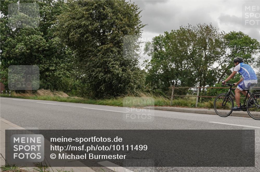 30.08.2026 - Elbe Triathlon Hamburg Michael Burmester http://msf.ph/oto/10111499 30.08.2026 14:53:21 Radfahren  meine-sportfotos.de