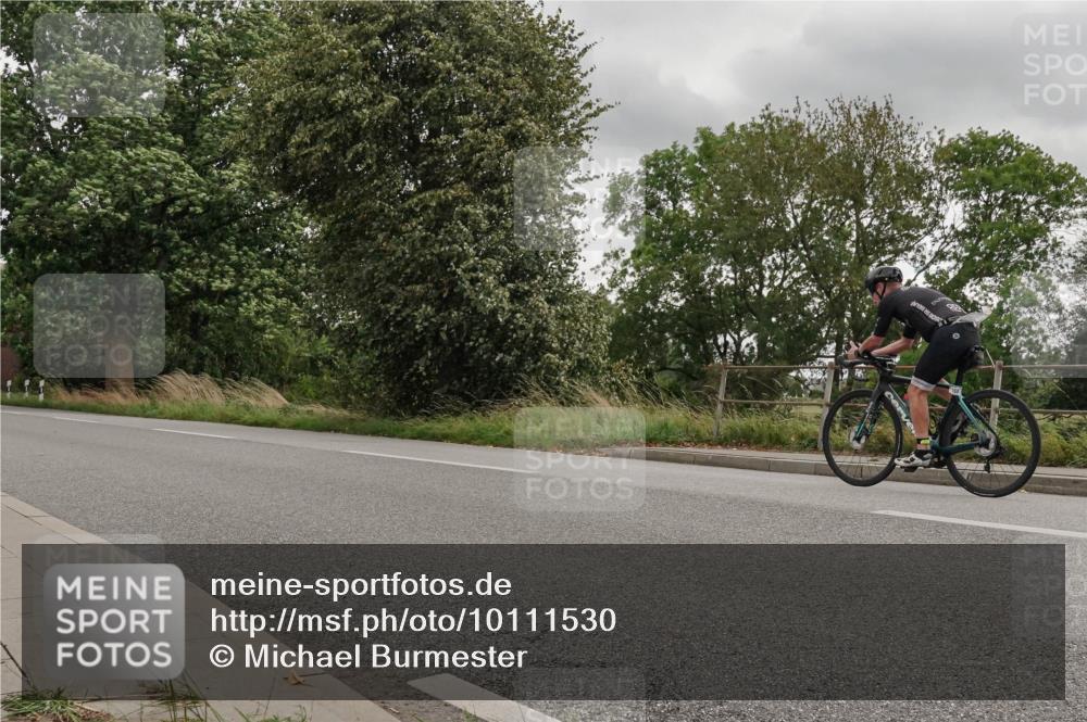 30.08.2026 - Elbe Triathlon Hamburg Michael Burmester http://msf.ph/oto/10111530 30.08.2026 14:55:38 Radfahren  meine-sportfotos.de