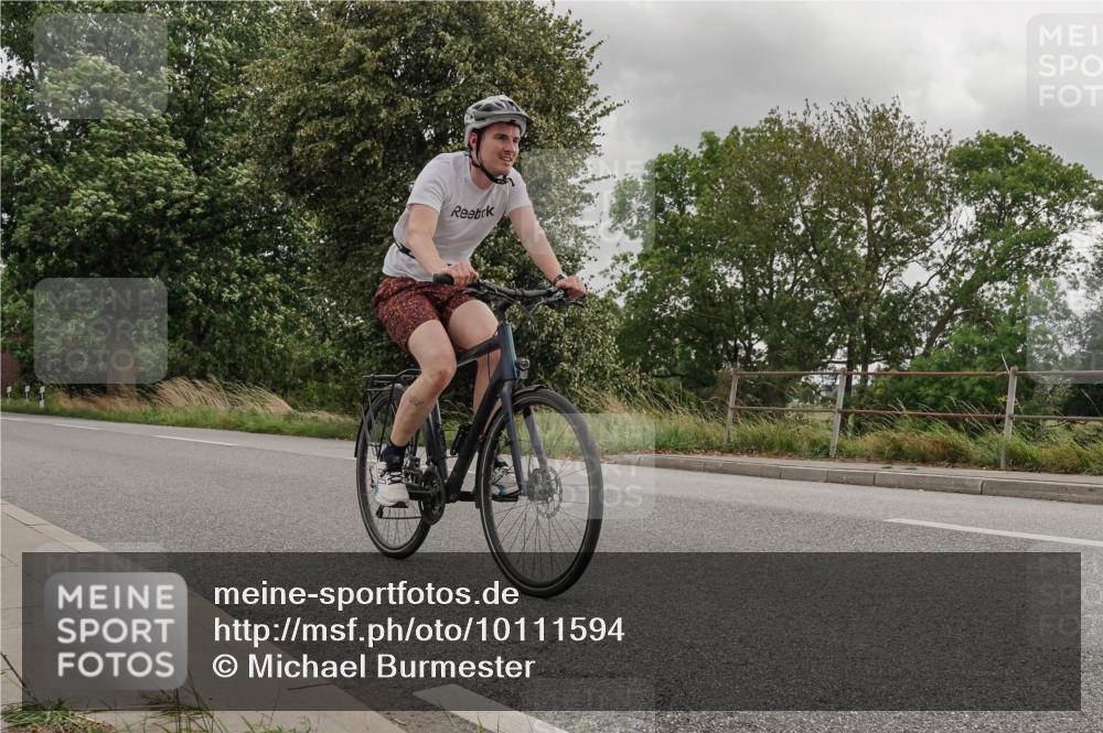 30.08.2026 - Elbe Triathlon Hamburg Michael Burmester http://msf.ph/oto/10111594 30.08.2026 15:01:22 Radfahren  meine-sportfotos.de