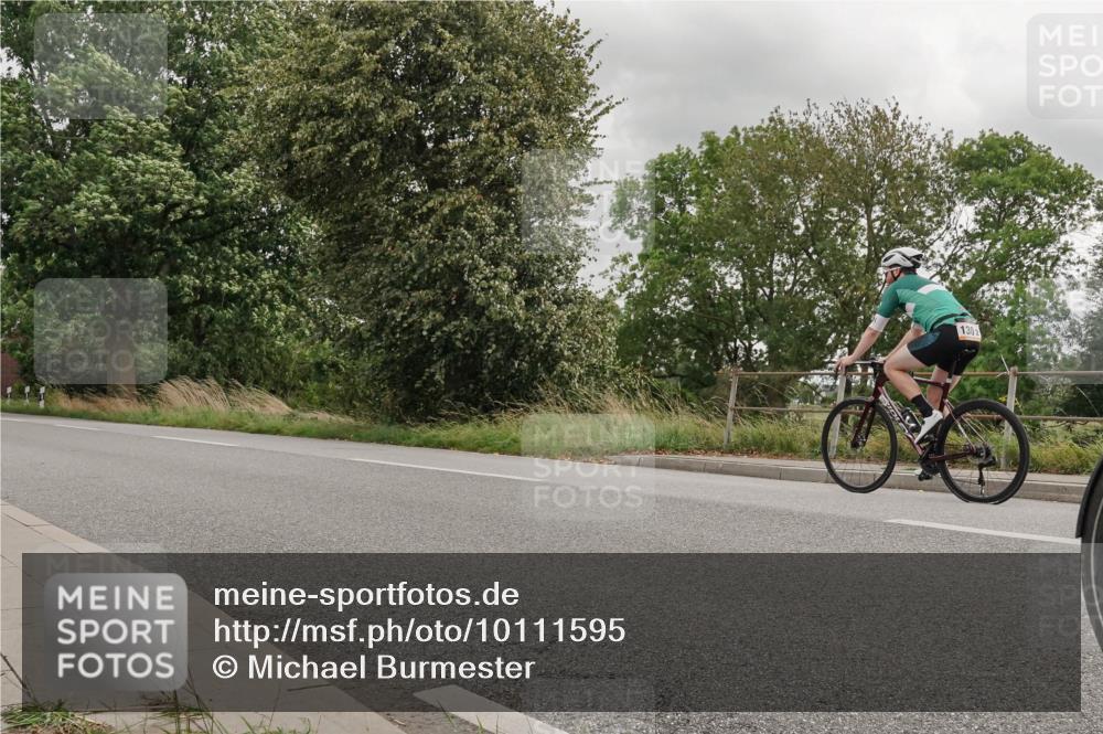 30.08.2026 - Elbe Triathlon Hamburg Michael Burmester http://msf.ph/oto/10111595 30.08.2026 15:01:23 Radfahren 1302 meine-sportfotos.de
