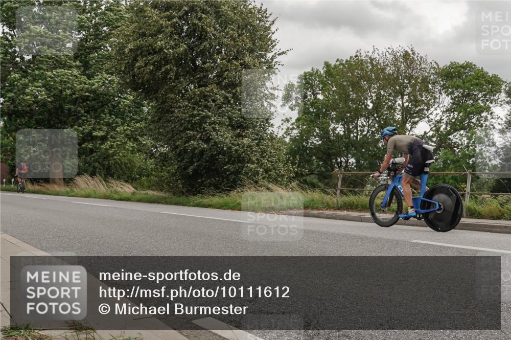 30.08.2026 - Elbe Triathlon Hamburg Michael Burmester http://msf.ph/oto/10111612 30.08.2026 15:04:08 Radfahren  meine-sportfotos.de