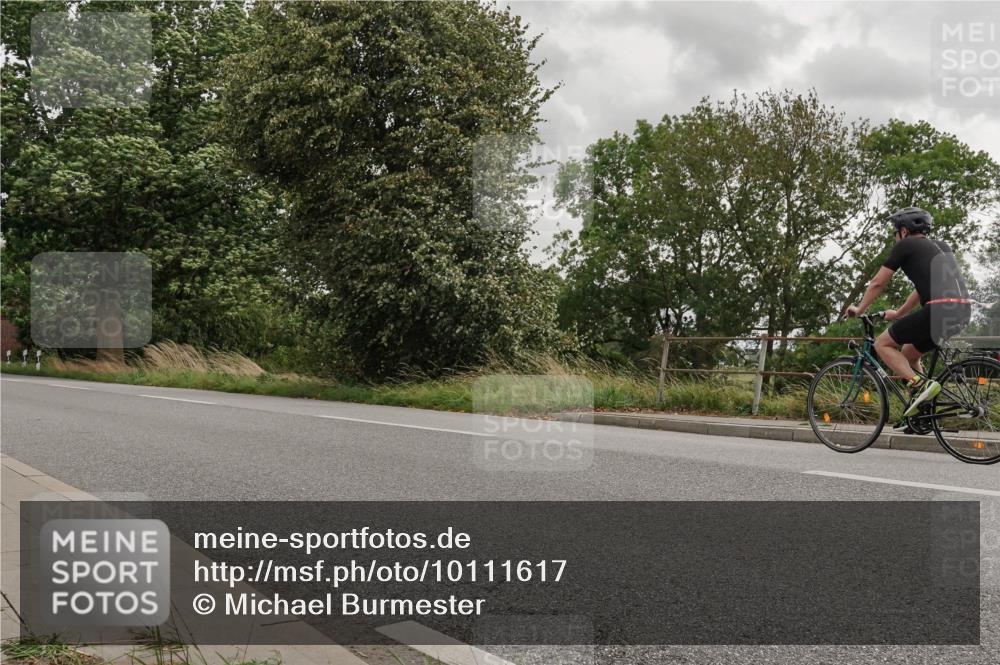 30.08.2026 - Elbe Triathlon Hamburg Michael Burmester http://msf.ph/oto/10111617 30.08.2026 15:04:47 Radfahren  meine-sportfotos.de