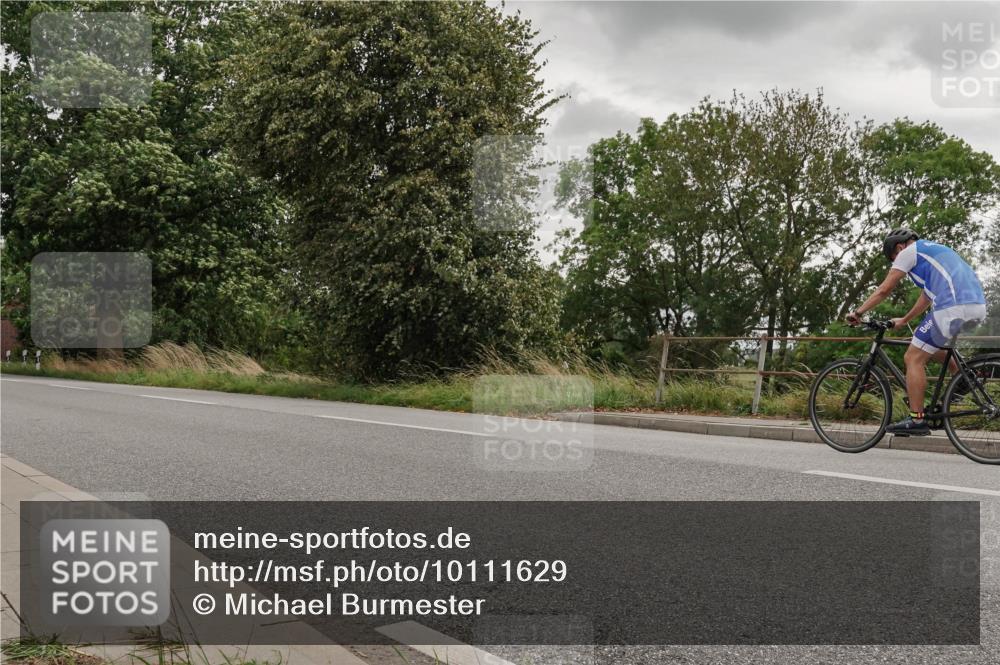 30.08.2026 - Elbe Triathlon Hamburg Michael Burmester http://msf.ph/oto/10111629 30.08.2026 15:06:25 Radfahren  meine-sportfotos.de