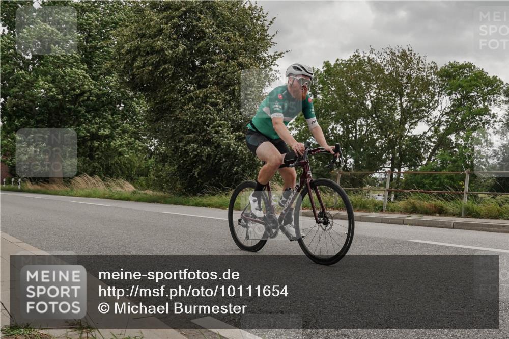 30.08.2026 - Elbe Triathlon Hamburg Michael Burmester http://msf.ph/oto/10111654 30.08.2026 15:13:09 Radfahren  meine-sportfotos.de