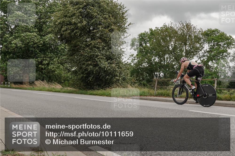 30.08.2026 - Elbe Triathlon Hamburg Michael Burmester http://msf.ph/oto/10111659 30.08.2026 15:15:13 Radfahren  meine-sportfotos.de
