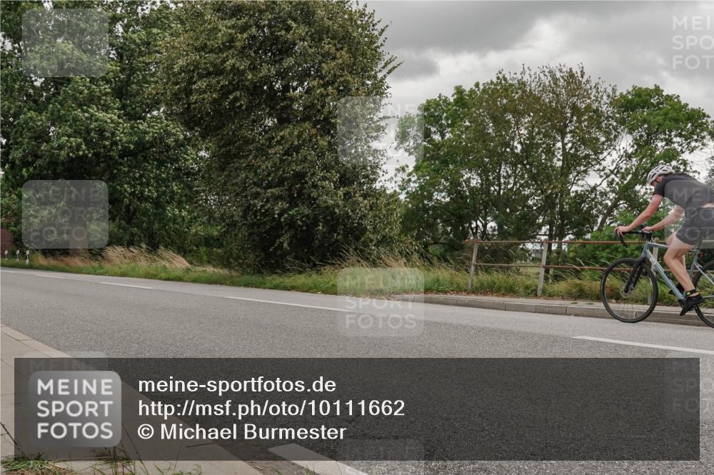 30.08.2026 - Elbe Triathlon Hamburg Michael Burmester http://msf.ph/oto/10111662 30.08.2026 15:16:13 Radfahren  meine-sportfotos.de