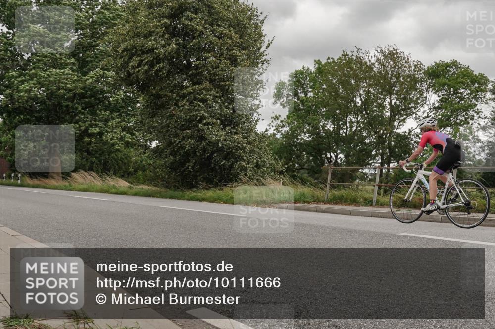 30.08.2026 - Elbe Triathlon Hamburg Michael Burmester http://msf.ph/oto/10111666 30.08.2026 15:17:21 Radfahren  meine-sportfotos.de