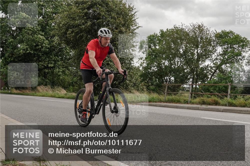 30.08.2026 - Elbe Triathlon Hamburg Michael Burmester http://msf.ph/oto/10111677 30.08.2026 15:20:26 Radfahren 160 meine-sportfotos.de