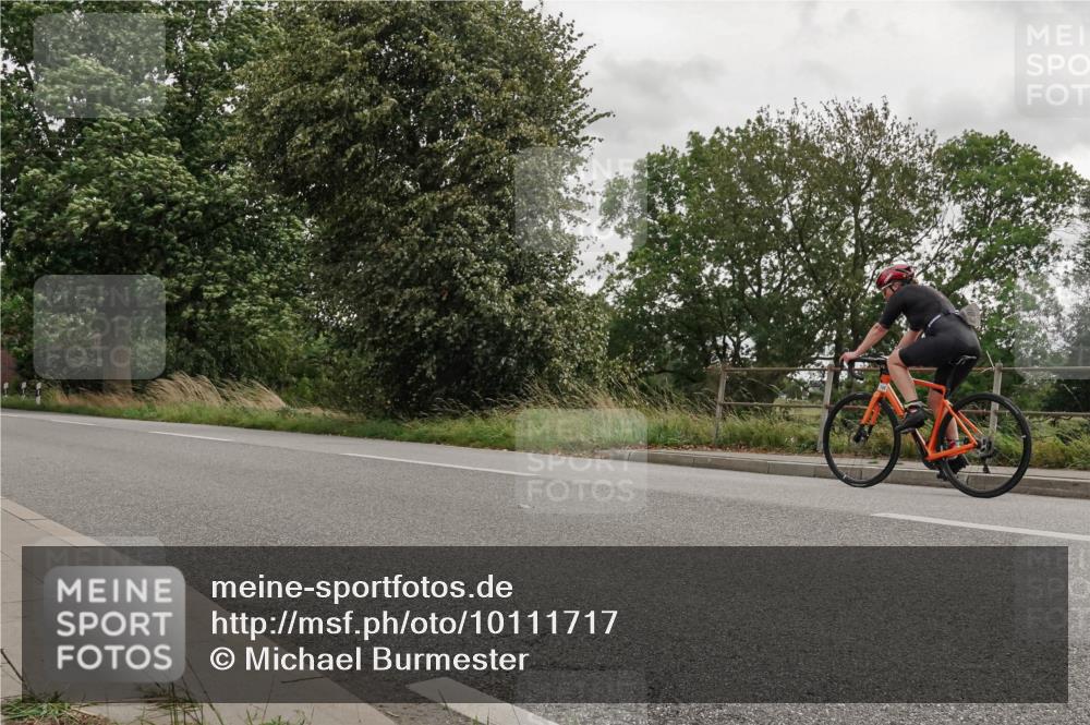 30.08.2026 - Elbe Triathlon Hamburg Michael Burmester http://msf.ph/oto/10111717 30.08.2026 15:25:54 Radfahren  meine-sportfotos.de