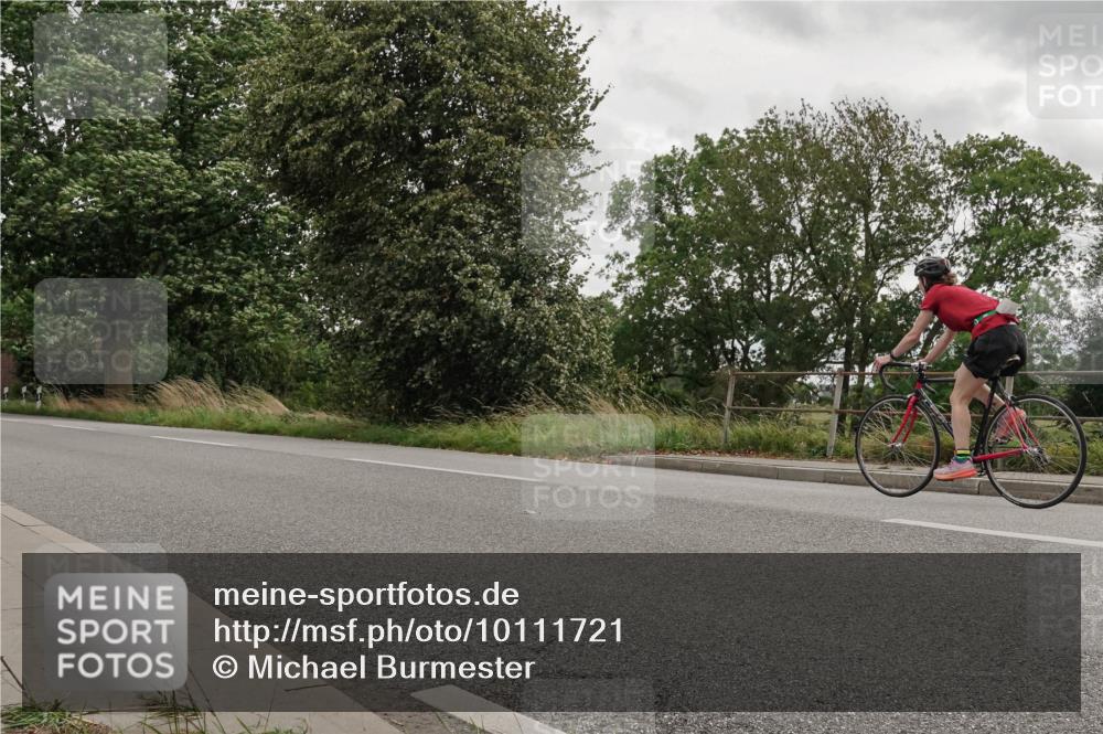 30.08.2026 - Elbe Triathlon Hamburg Michael Burmester http://msf.ph/oto/10111721 30.08.2026 15:26:25 Radfahren  meine-sportfotos.de