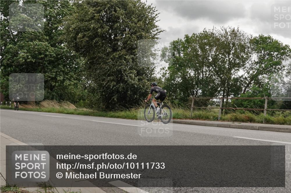 30.08.2026 - Elbe Triathlon Hamburg Michael Burmester http://msf.ph/oto/10111733 30.08.2026 15:27:18 Radfahren  meine-sportfotos.de
