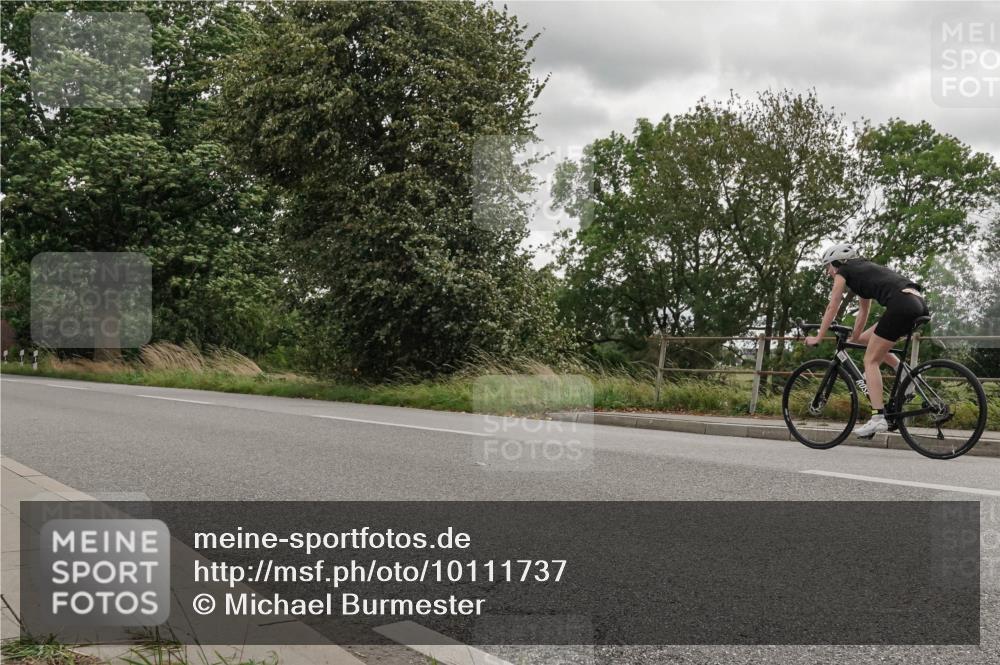 30.08.2026 - Elbe Triathlon Hamburg Michael Burmester http://msf.ph/oto/10111737 30.08.2026 15:27:42 Radfahren  meine-sportfotos.de