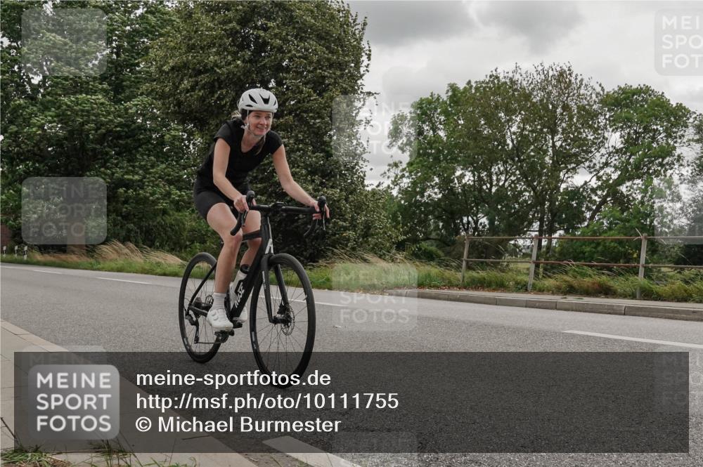 30.08.2026 - Elbe Triathlon Hamburg Michael Burmester http://msf.ph/oto/10111755 30.08.2026 15:29:13 Radfahren  meine-sportfotos.de
