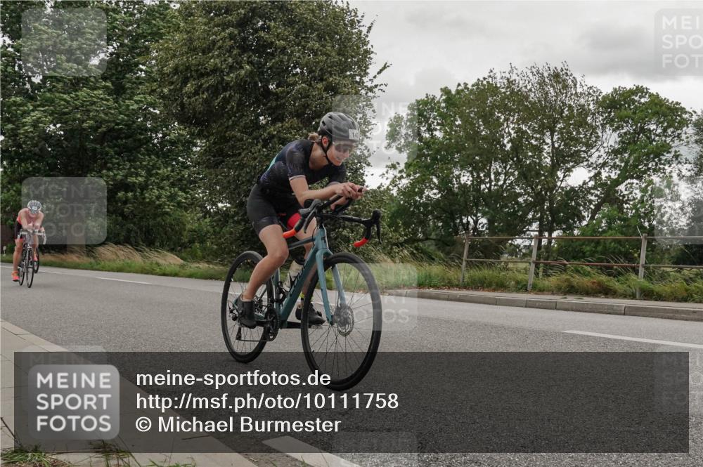 30.08.2026 - Elbe Triathlon Hamburg Michael Burmester http://msf.ph/oto/10111758 30.08.2026 15:30:09 Radfahren  meine-sportfotos.de