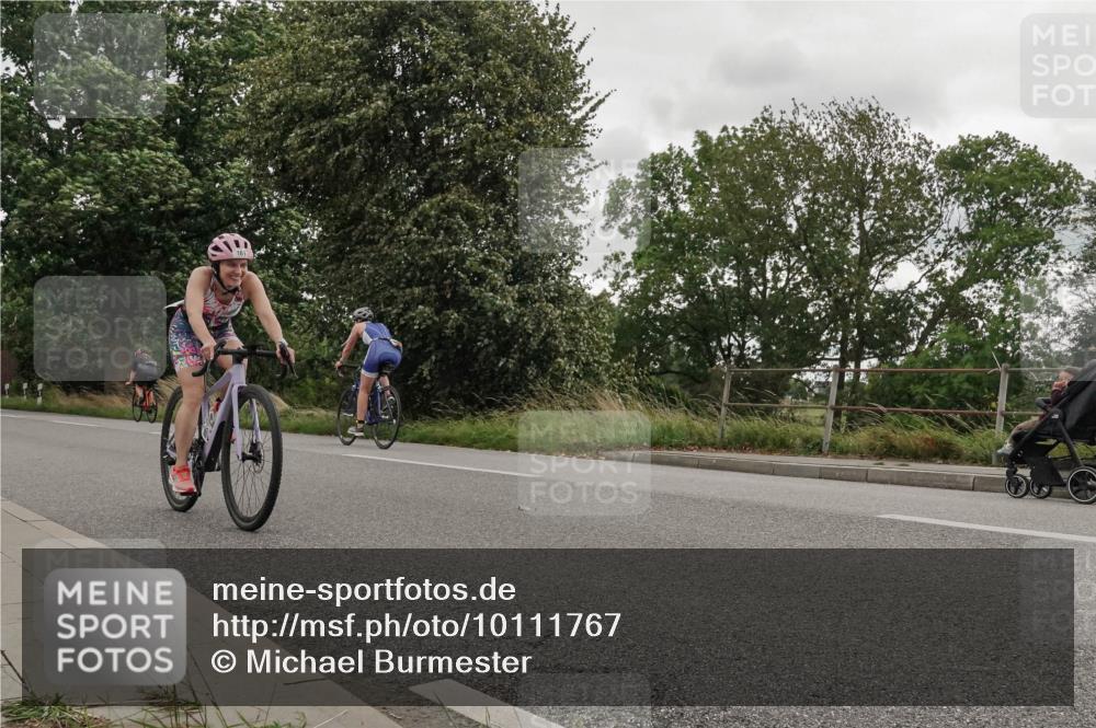 30.08.2026 - Elbe Triathlon Hamburg Michael Burmester http://msf.ph/oto/10111767 30.08.2026 15:30:39 Radfahren  meine-sportfotos.de