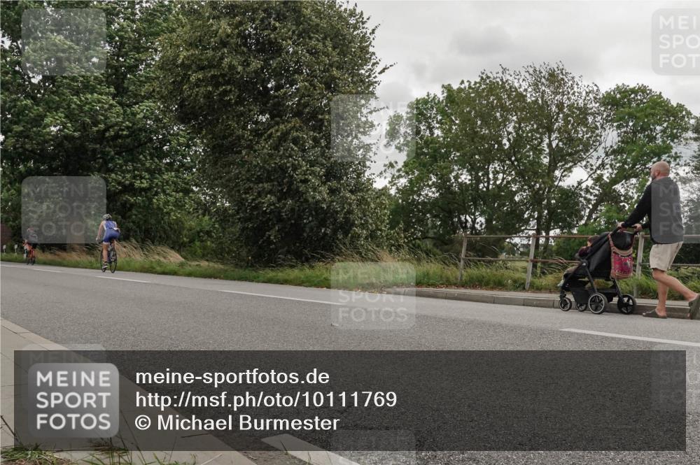 30.08.2026 - Elbe Triathlon Hamburg Michael Burmester http://msf.ph/oto/10111769 30.08.2026 15:30:40 Radfahren  meine-sportfotos.de