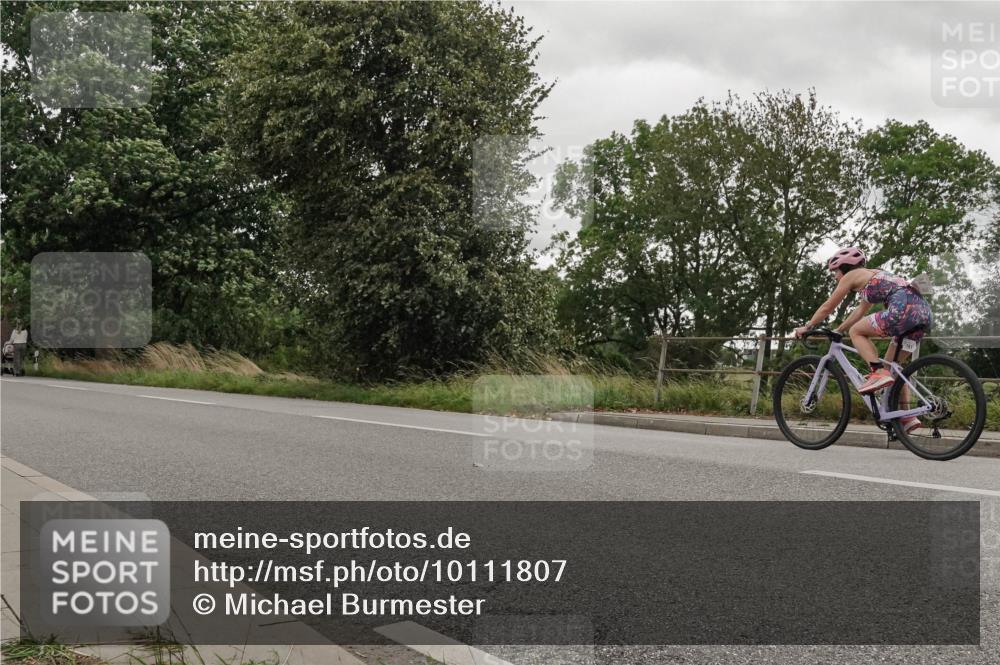 30.08.2026 - Elbe Triathlon Hamburg Michael Burmester http://msf.ph/oto/10111807 30.08.2026 15:34:25 Radfahren  meine-sportfotos.de
