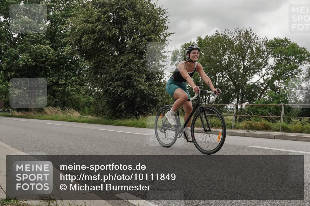 30.08.2026 - Elbe Triathlon Hamburg Michael Burmester http://msf.ph/oto/10111849 30.08.2026 15:38:33 Radfahren  meine-sportfotos.de