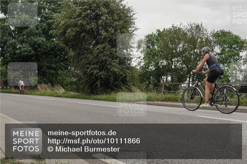 30.08.2026 - Elbe Triathlon Hamburg Michael Burmester http://msf.ph/oto/10111866 30.08.2026 15:40:01 Radfahren  meine-sportfotos.de