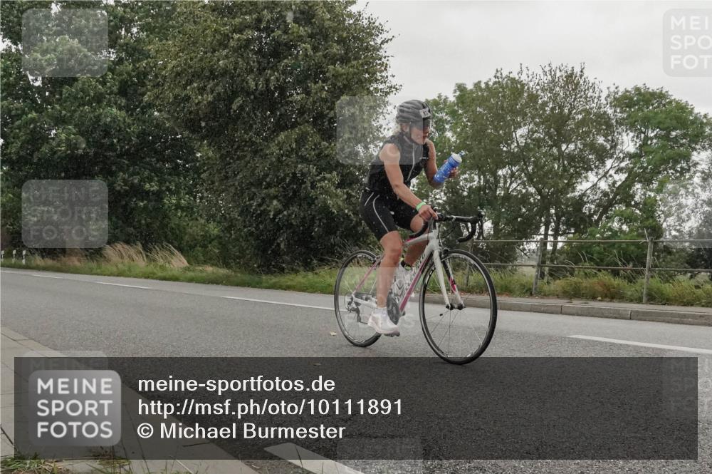 30.08.2026 - Elbe Triathlon Hamburg Michael Burmester http://msf.ph/oto/10111891 30.08.2026 15:44:04 Radfahren  meine-sportfotos.de