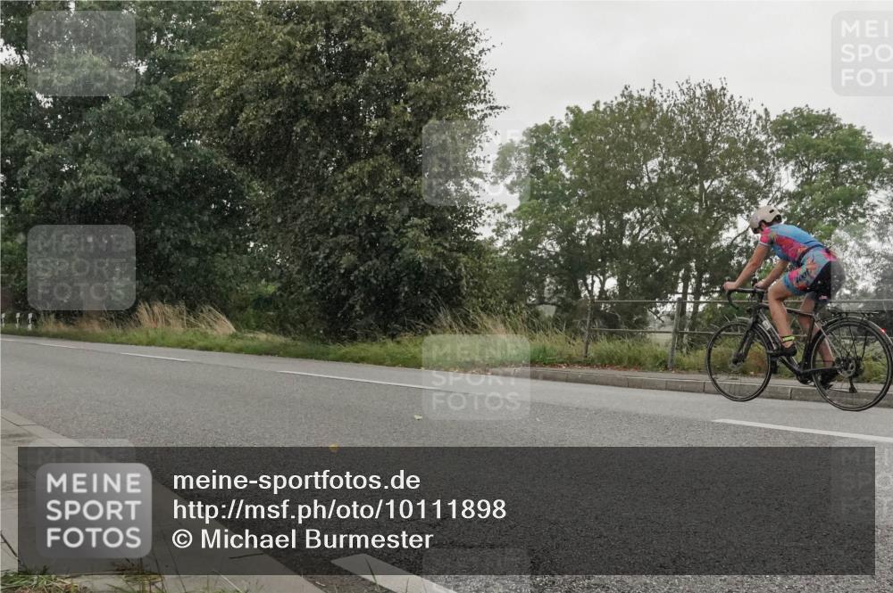 30.08.2026 - Elbe Triathlon Hamburg Michael Burmester http://msf.ph/oto/10111898 30.08.2026 15:44:27 Radfahren  meine-sportfotos.de