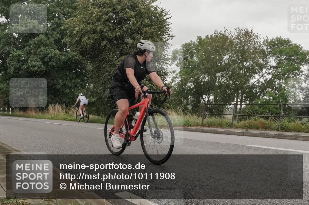 30.08.2026 - Elbe Triathlon Hamburg Michael Burmester http://msf.ph/oto/10111908 30.08.2026 15:45:54 Radfahren  meine-sportfotos.de