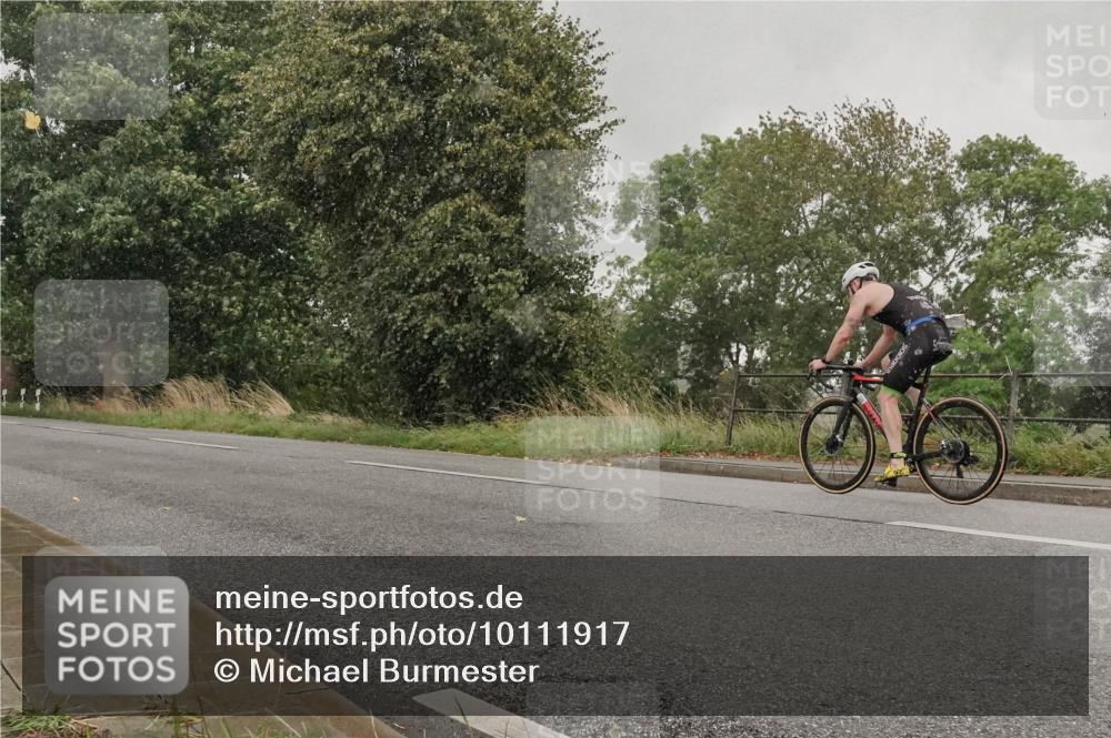 30.08.2026 - Elbe Triathlon Hamburg Michael Burmester http://msf.ph/oto/10111917 30.08.2026 15:48:01 Radfahren  meine-sportfotos.de