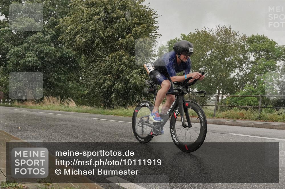 30.08.2026 - Elbe Triathlon Hamburg Michael Burmester http://msf.ph/oto/10111919 30.08.2026 15:48:49 Radfahren 564, 15 meine-sportfotos.de