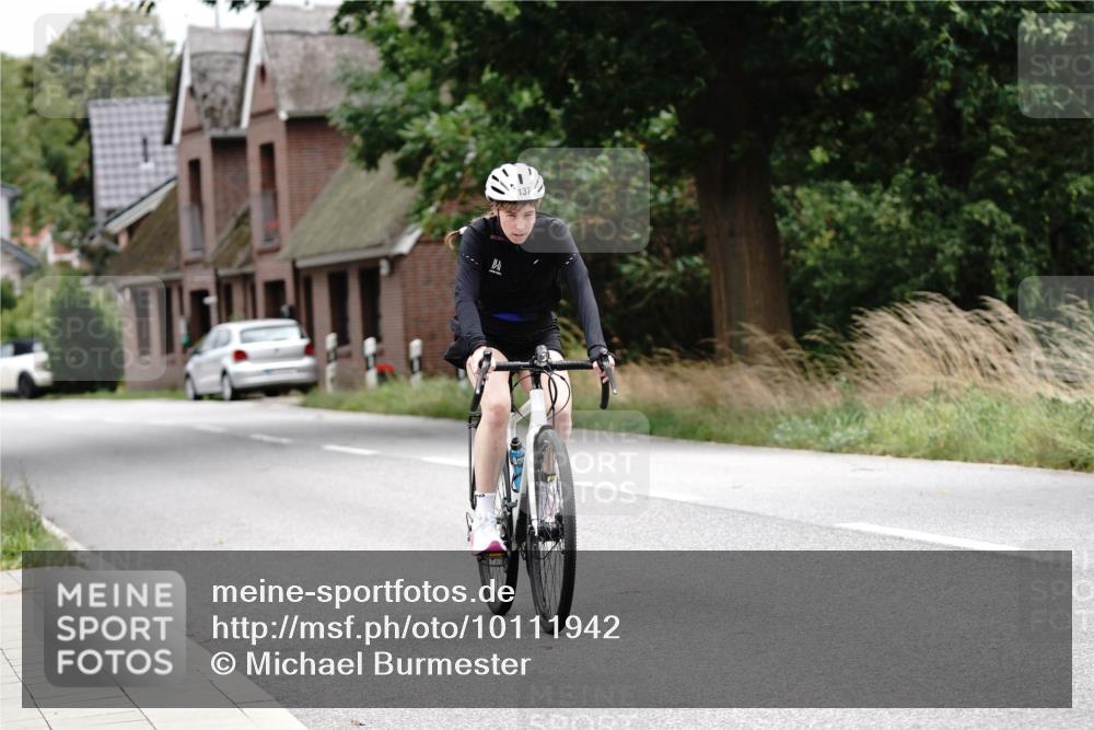 30.08.2026 - Elbe Triathlon Hamburg Michael Burmester http://msf.ph/oto/10111942 30.08.2026 14:12:50 Radfahren 137, 137 meine-sportfotos.de